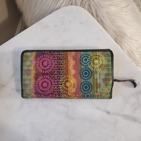 Fossil Clutch - Picture 7 of 7